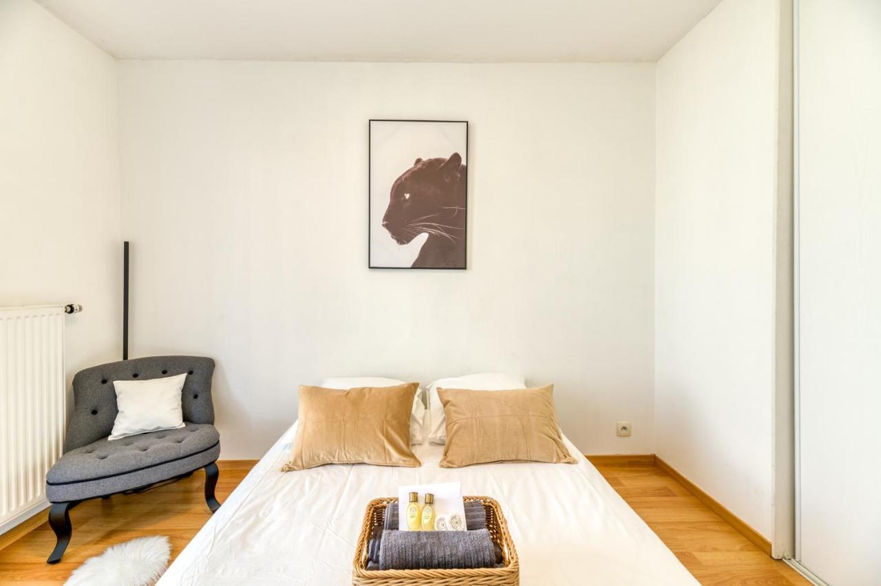 R'apparts T3 Pop Culture Apartment Grenoble